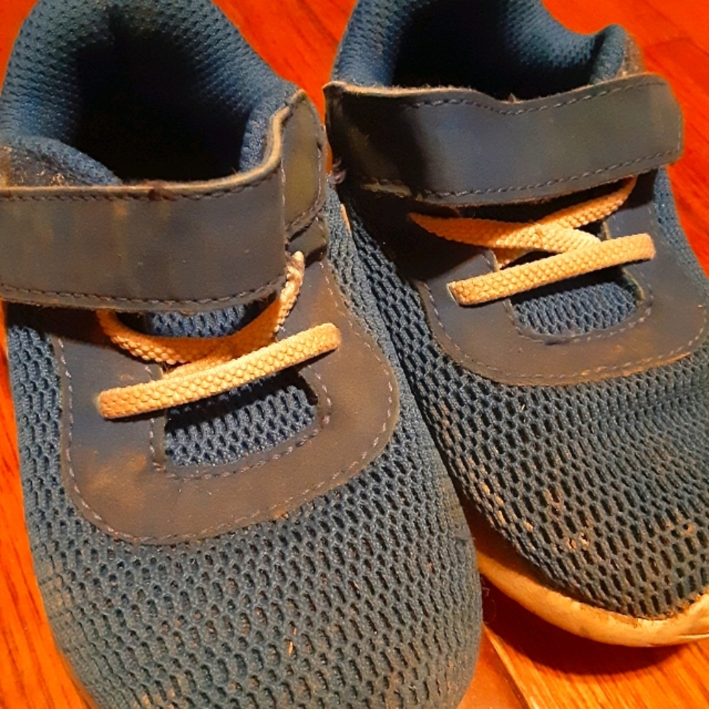 Toddler shoes